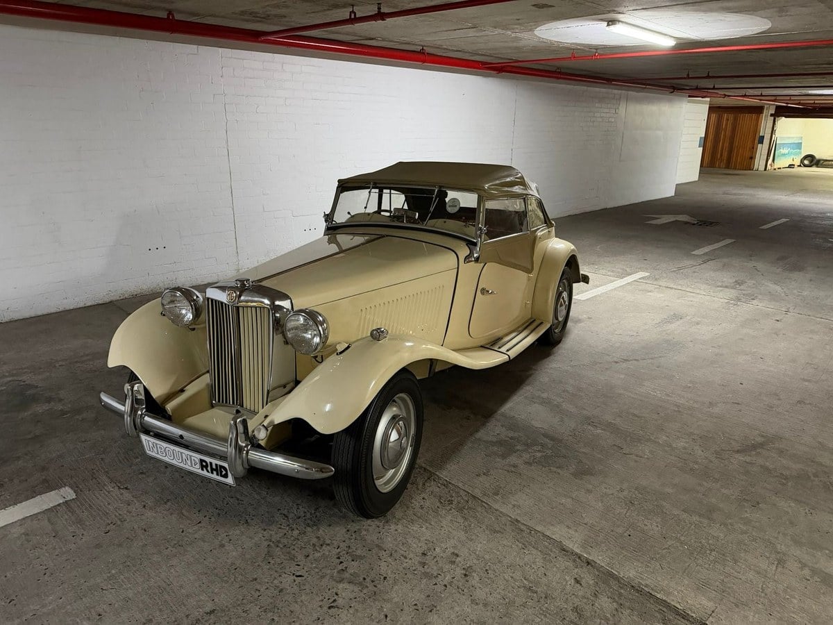 1953 MG TD Roadster — source photo 1 of 17