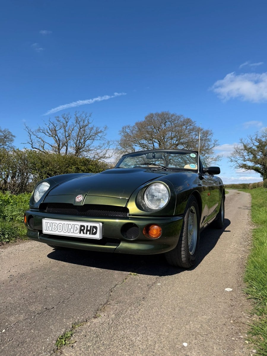 1995 MG RV8 — source photo 3 of 25